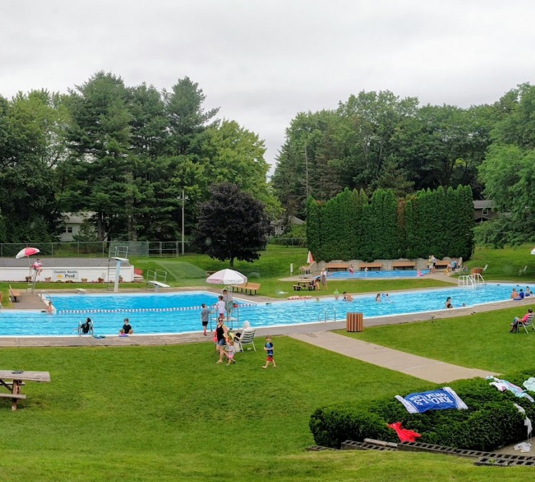 country-knolls-park-pool-photo